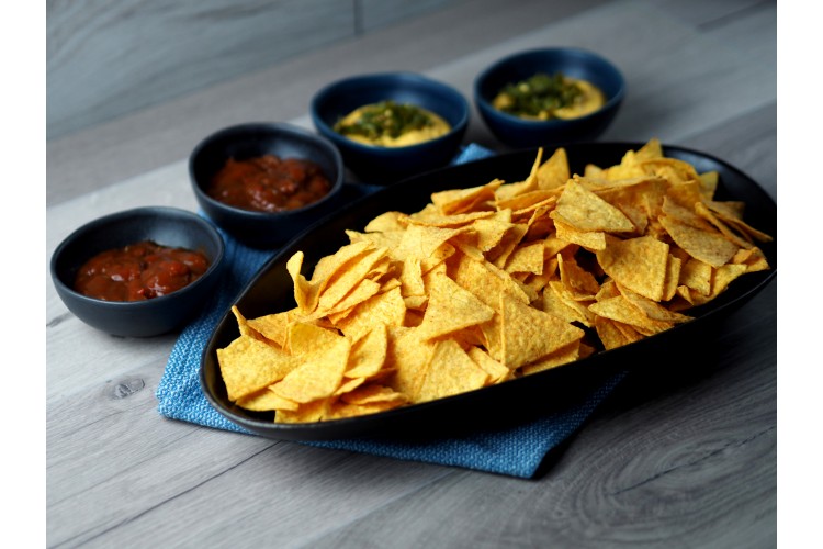 Nagy nachos tál (2 sajtmártás + 2 salsa)
